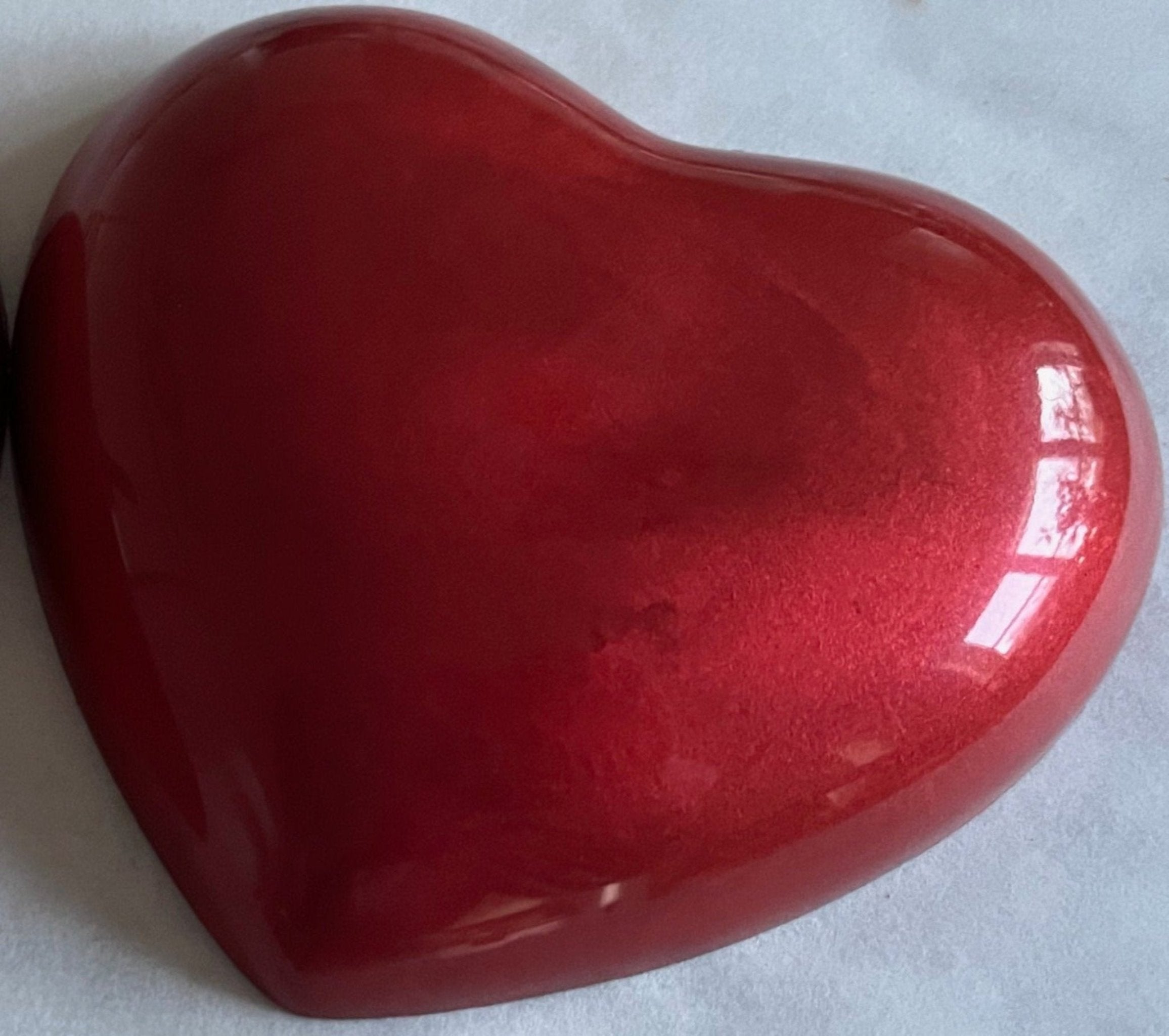 Heart-shaped Bossa Nova Chocolate tins